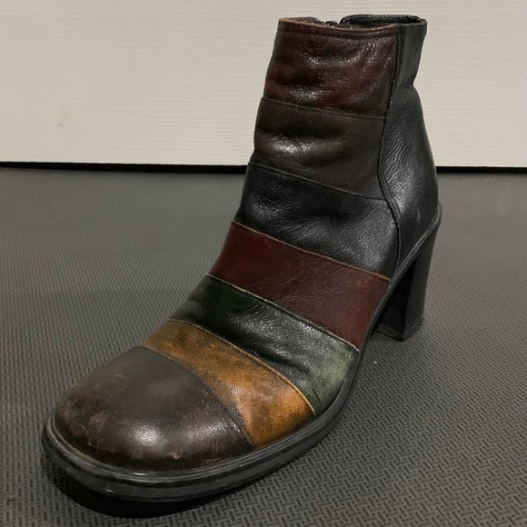 Women's Vintage Boots - Picture 1 of 3